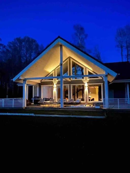 Modern Villa With Sauna & Hot Tub Hiiumaa Exterior photo